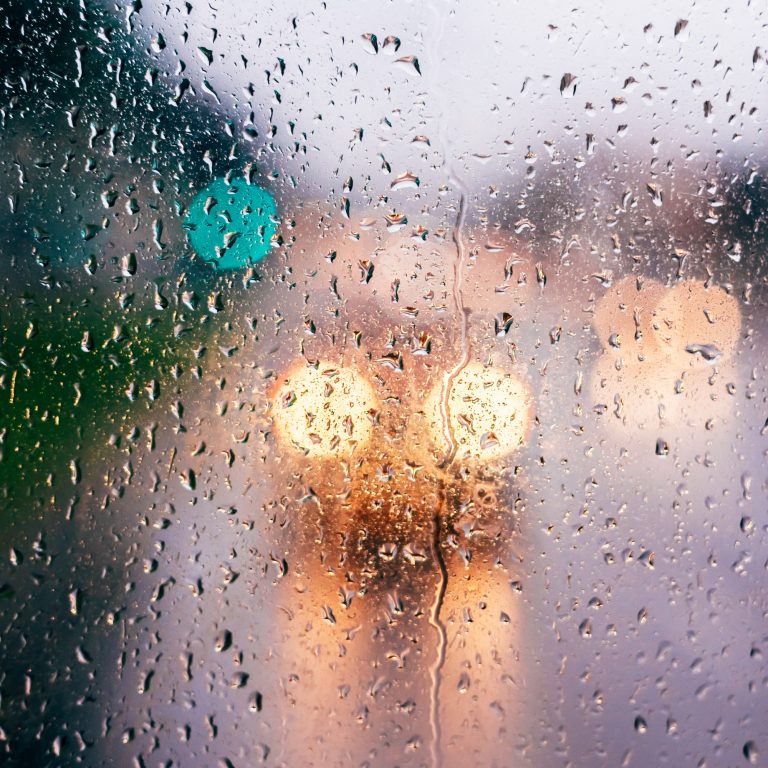 Tips Driving Car In The Rain